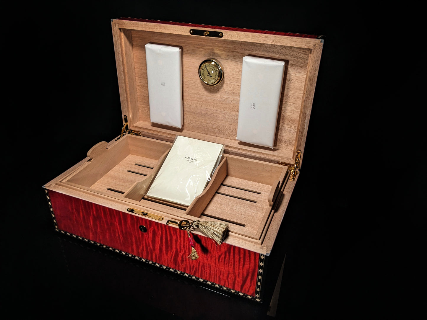 Elie Bleu Medals Red Sycamore Humidor 120 count NIB