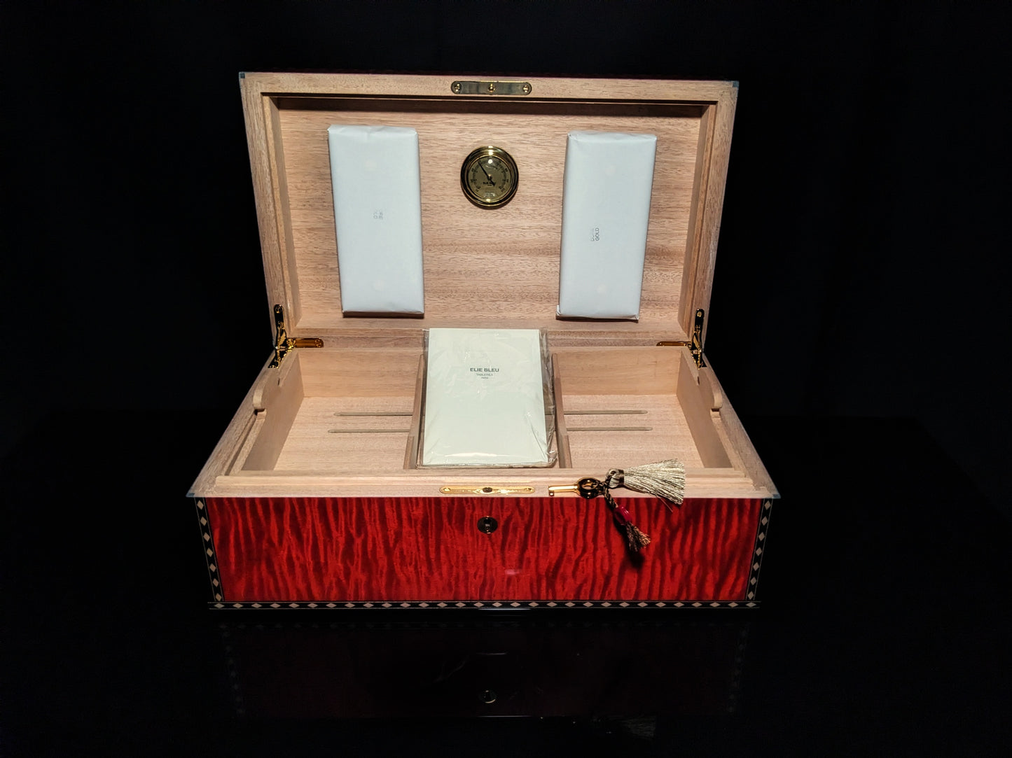 Elie Bleu Medals Red Sycamore Humidor 120 count NIB