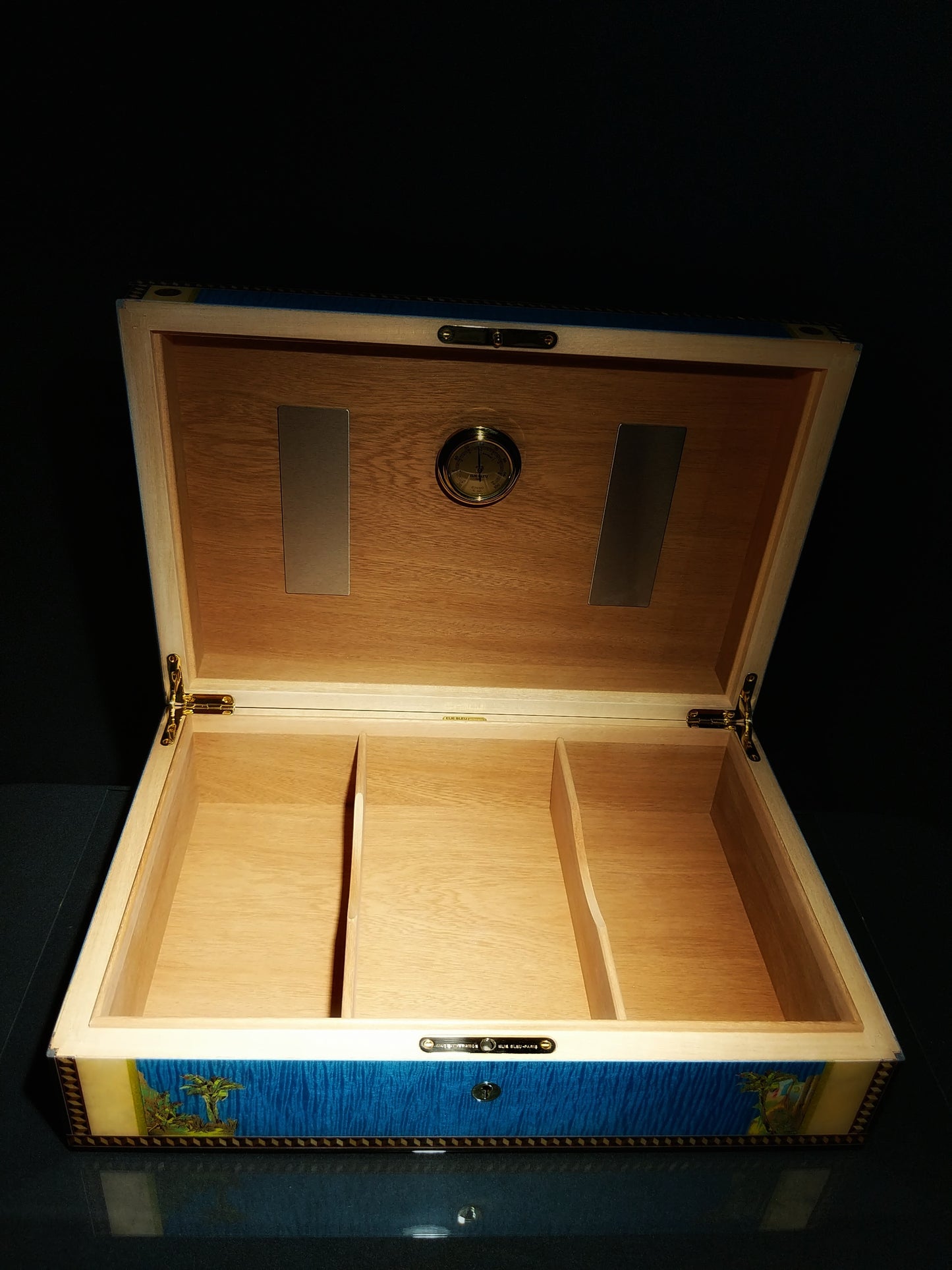 Elie Bleu Alba Blue Sycamore Humidor 110 count NIB