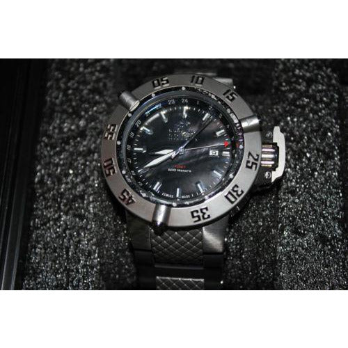 Invicta 1151 watch preowned Model No. 1151 comes in original box with papers