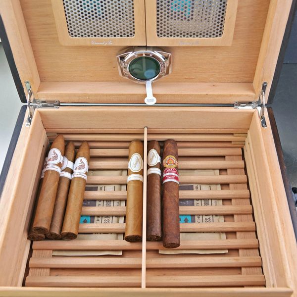 Brizard and co. The "Airflow" Cigar Humidor - Sunrise Black and Zebrawood (60/70 Count)