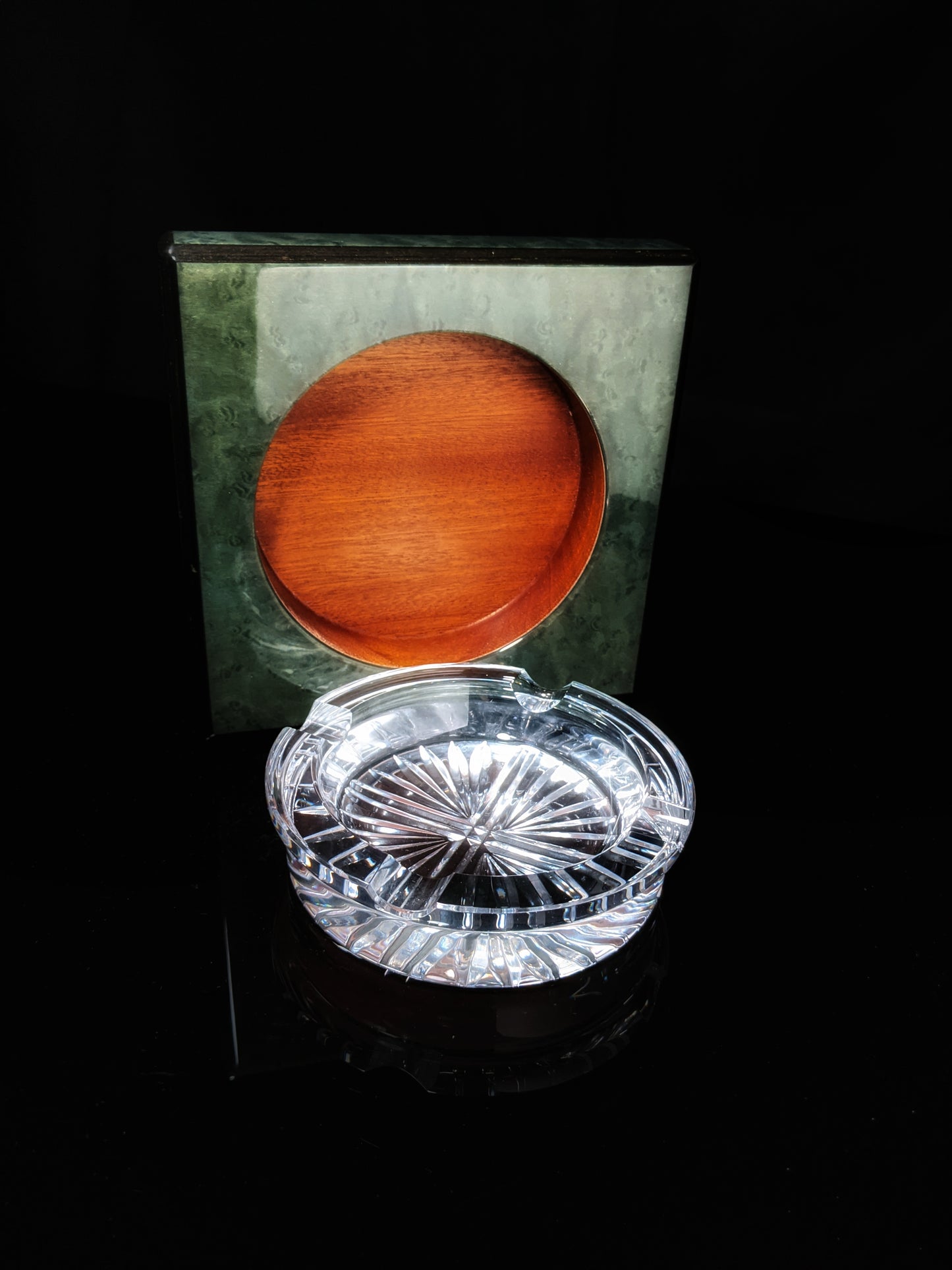 green burl wood ashtray new in the box