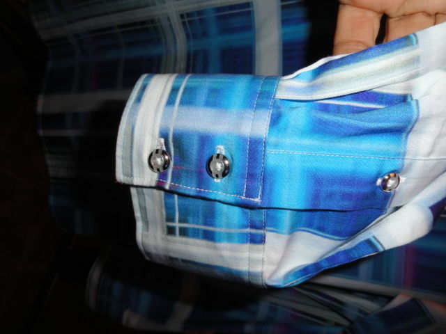 Robert graham seattle blue shirt Medium