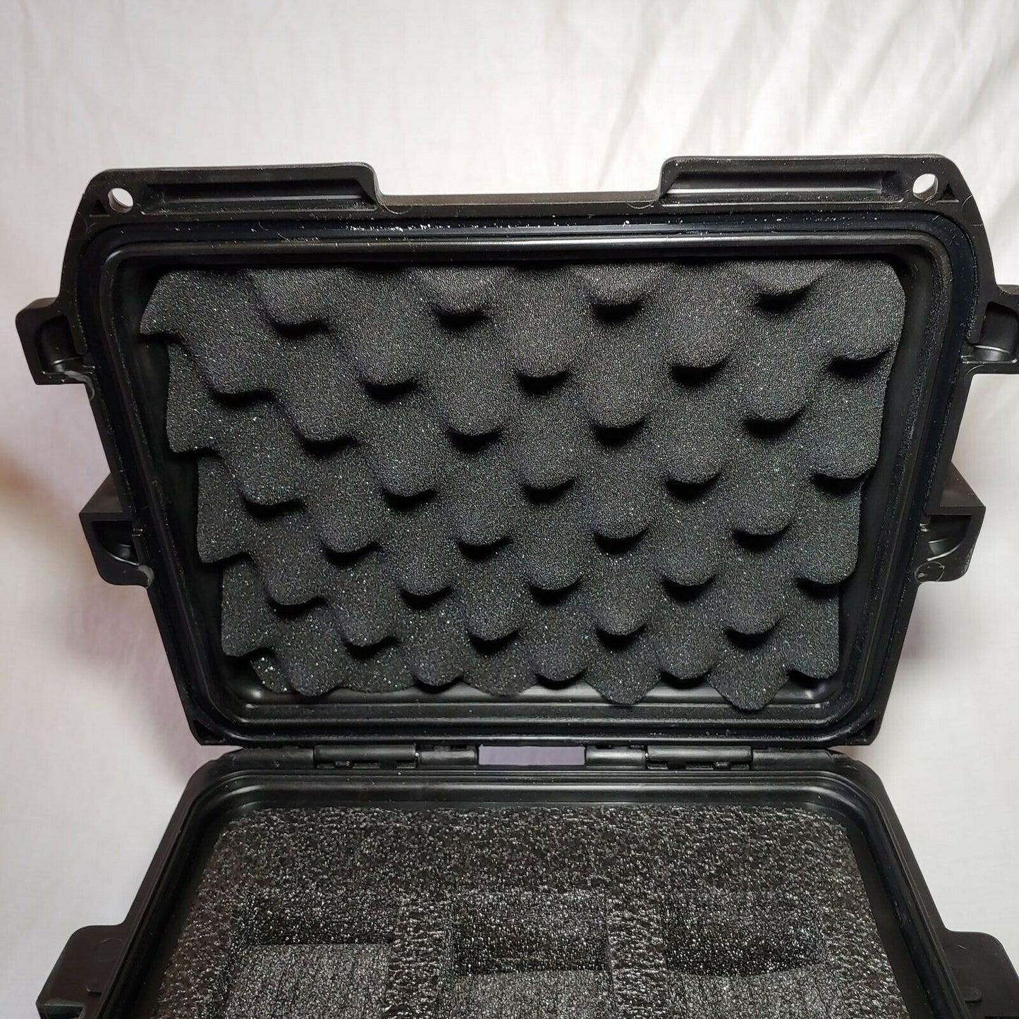 Invicta IG0097-SMIS-B 3 slot Black Plastic Watch Box Case