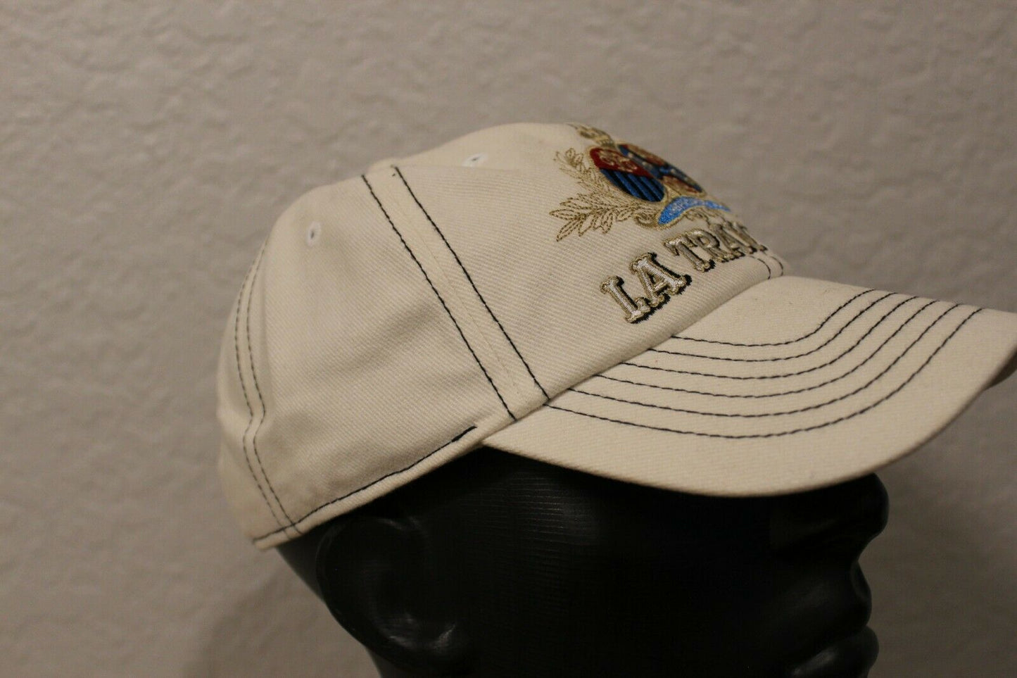 White La Traviata CAO Hat