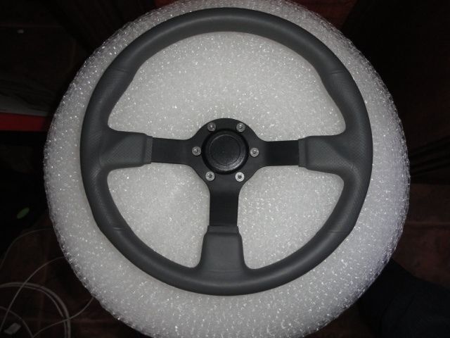 Gussi Boat Steering Wheel M521 Grey Urethane Black Spoke & Polished Alum Hub