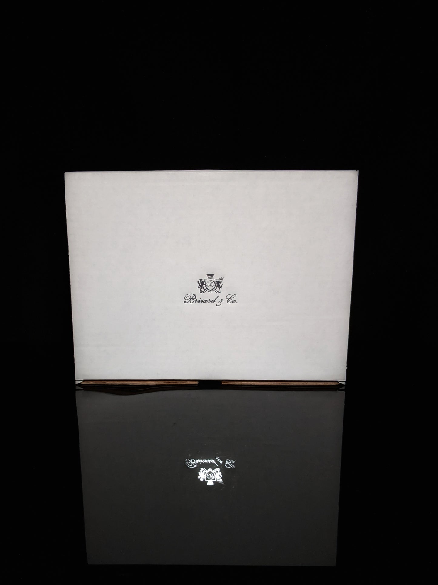 Brizard and Co Havana Traveler in Tan Leather with matching cutter and lighter NIB