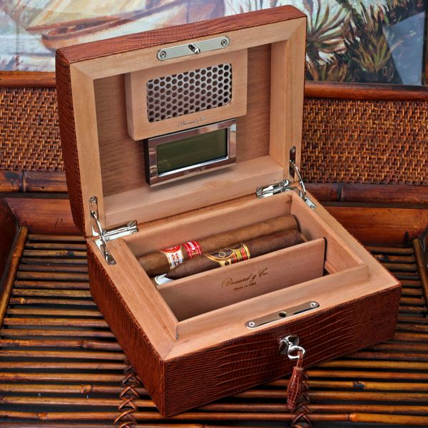 Brizard & Co. "La Casita de Puros" Humidor - Lizard Pattern Black (12/20 Count)