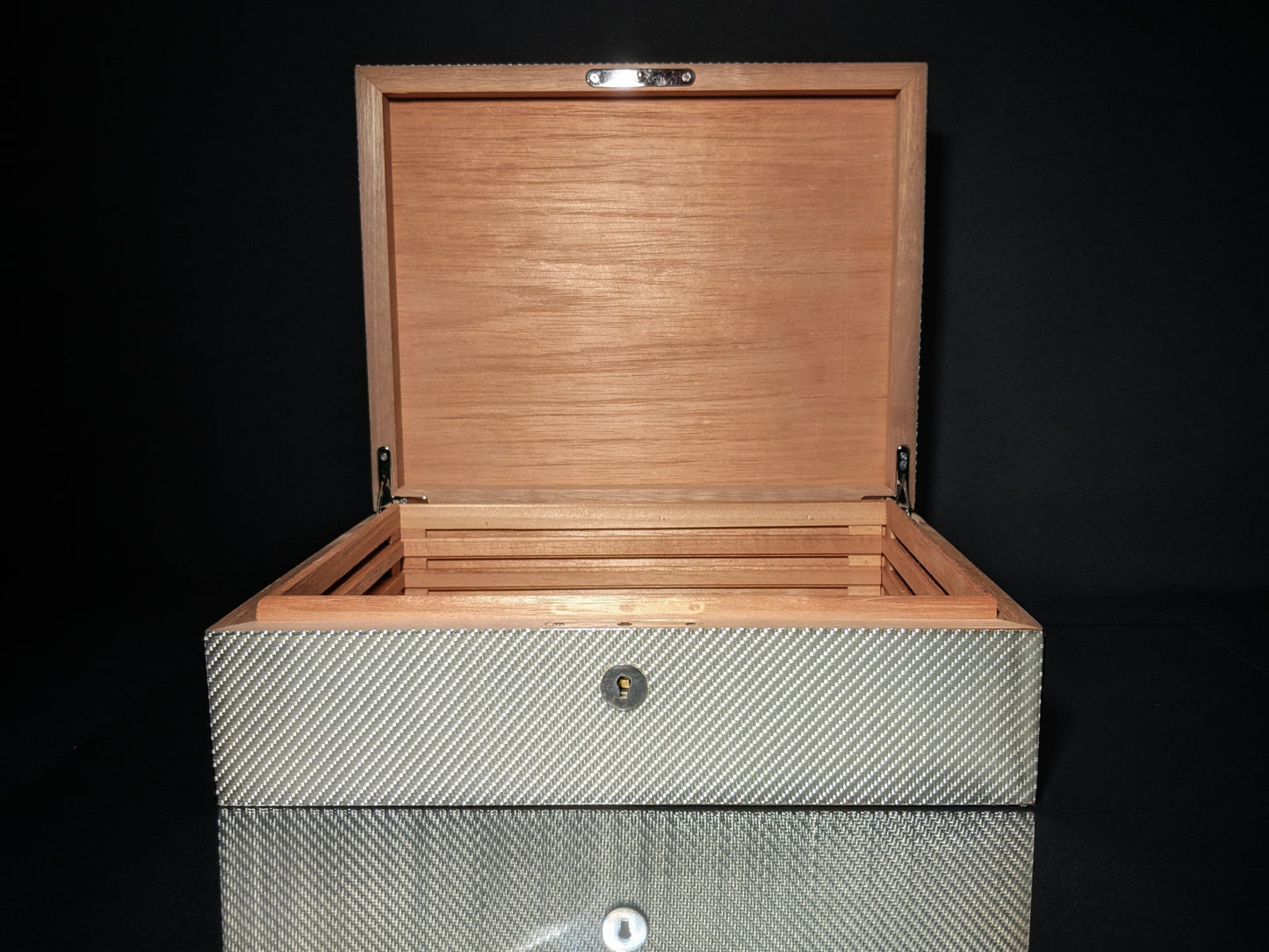 Grey Carbon Fiber Humidor