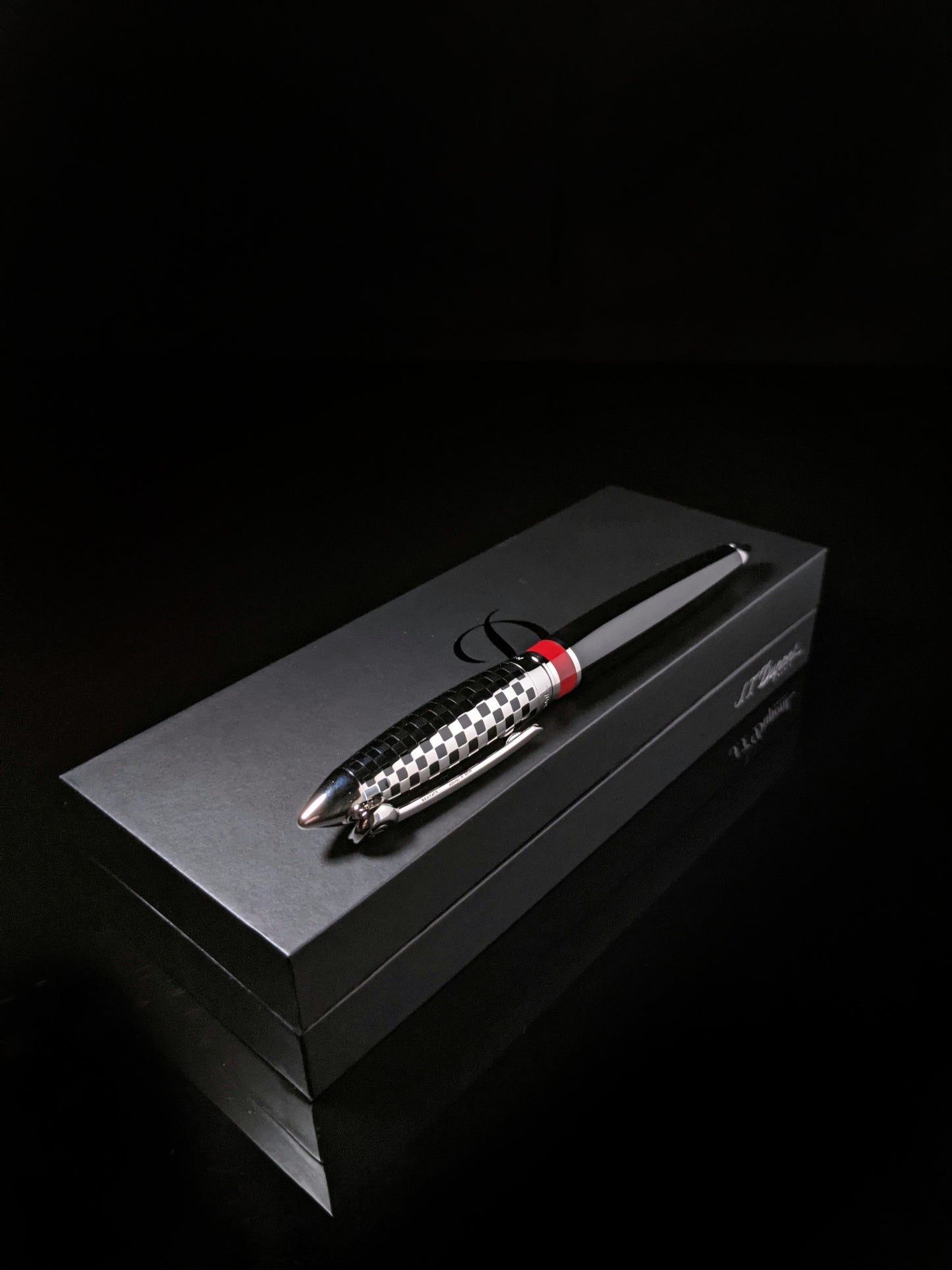 ST Dupont Streamline Race Machine Roller Ball Pen Model 252684RM