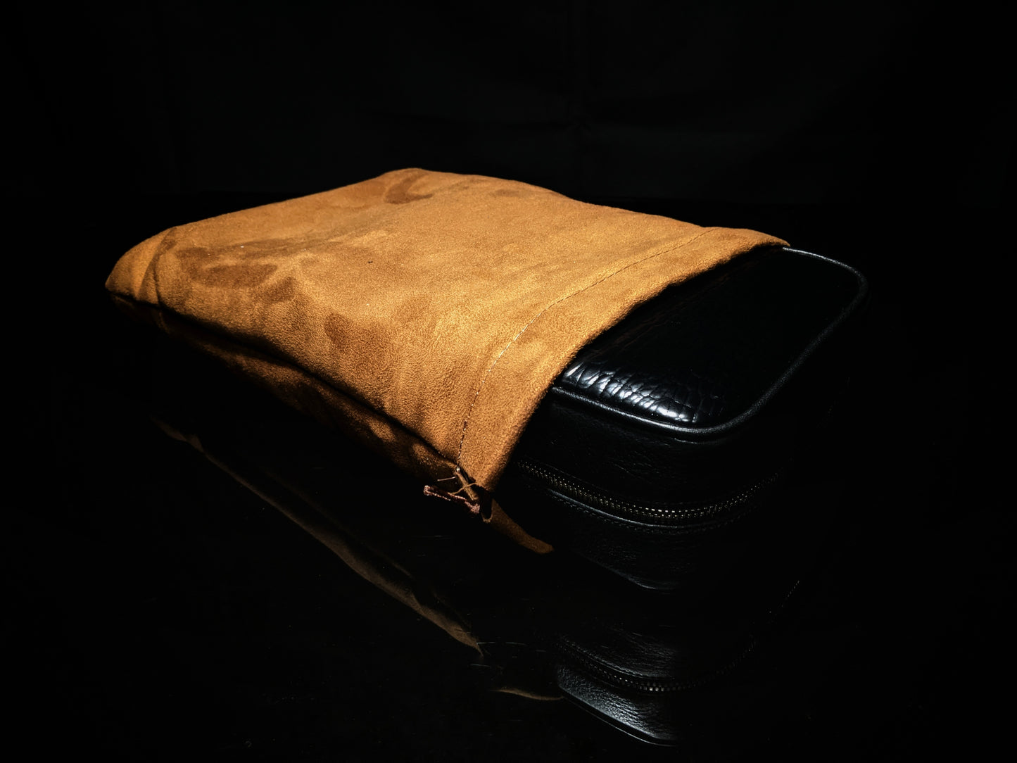 Brizard and Co Havana Traveler-Croco Pattern Black Leather NIB