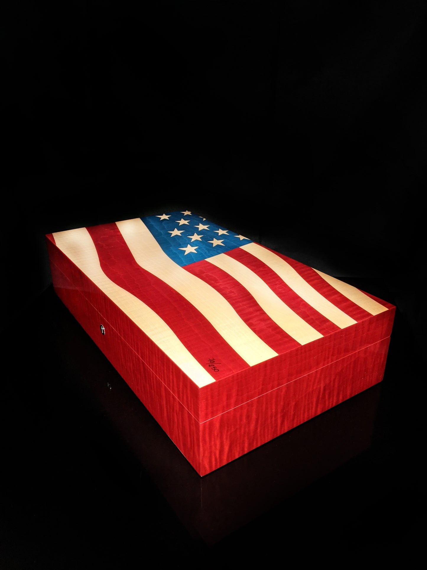 Elie Bleu Stars & Stripes 110 Ct Humidor New