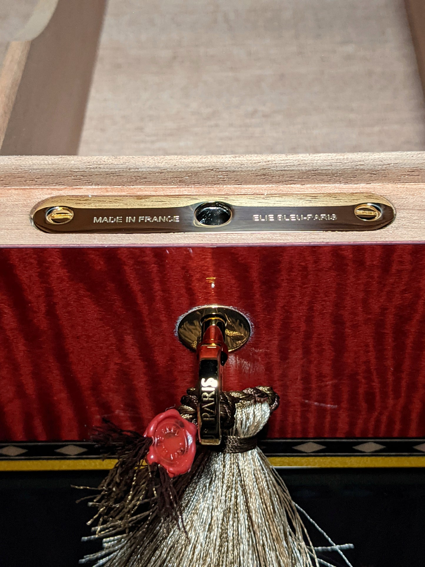 Elie Bleu Alba Red Sycamore Humidor 75 ct