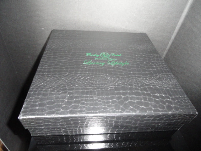 Rocky Patel Luminoso Green Glass Heavy Cigar Ashtray Measures 10" Diameter NIB (Copy)