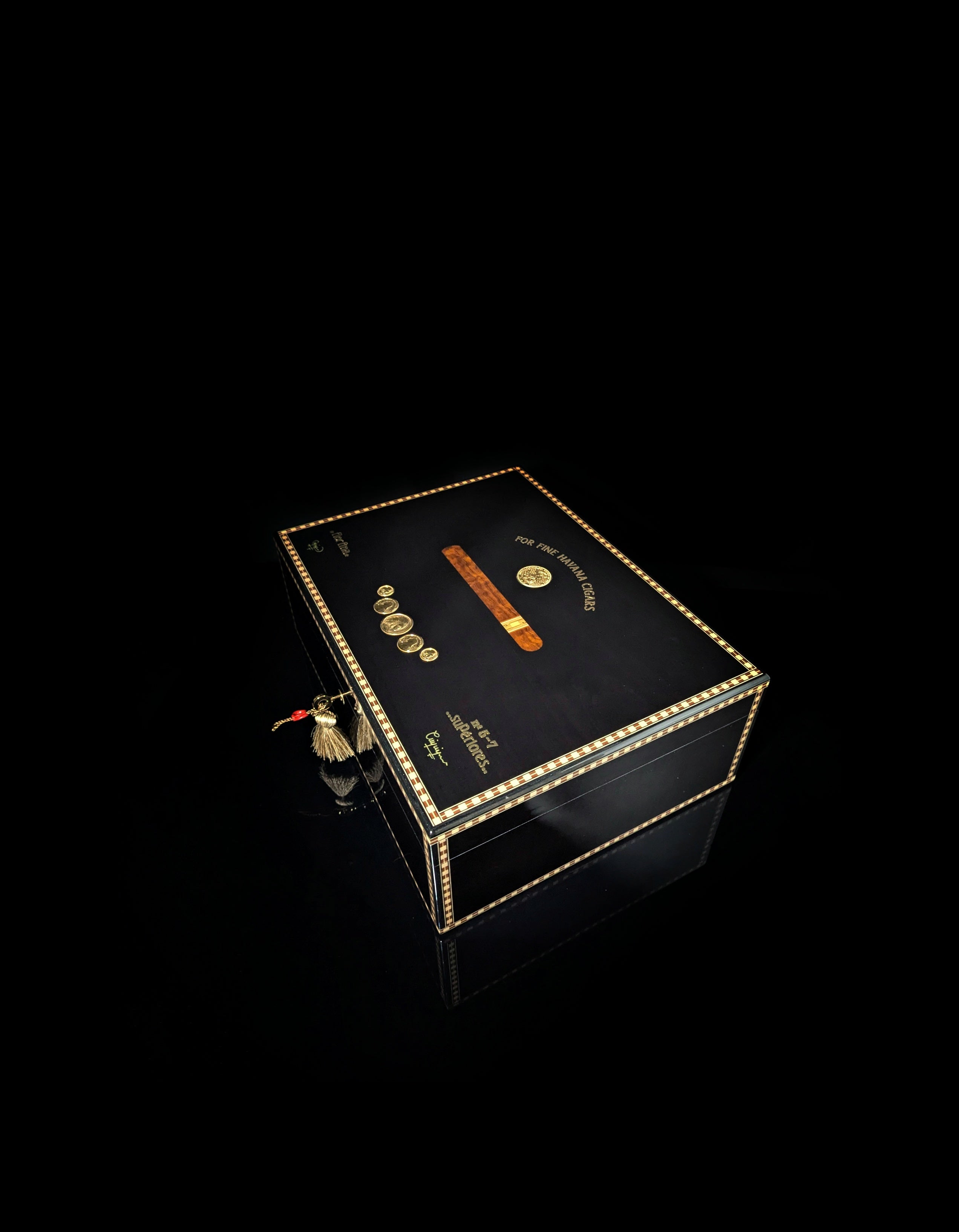 Elie Bleu Medals Black Sycamore humidor 200 count NIB