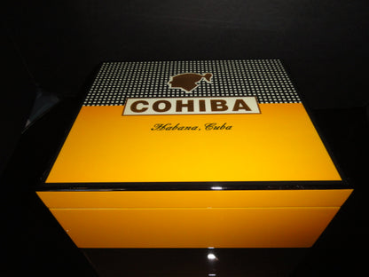 Cigar Wood Humidor 25 ct
