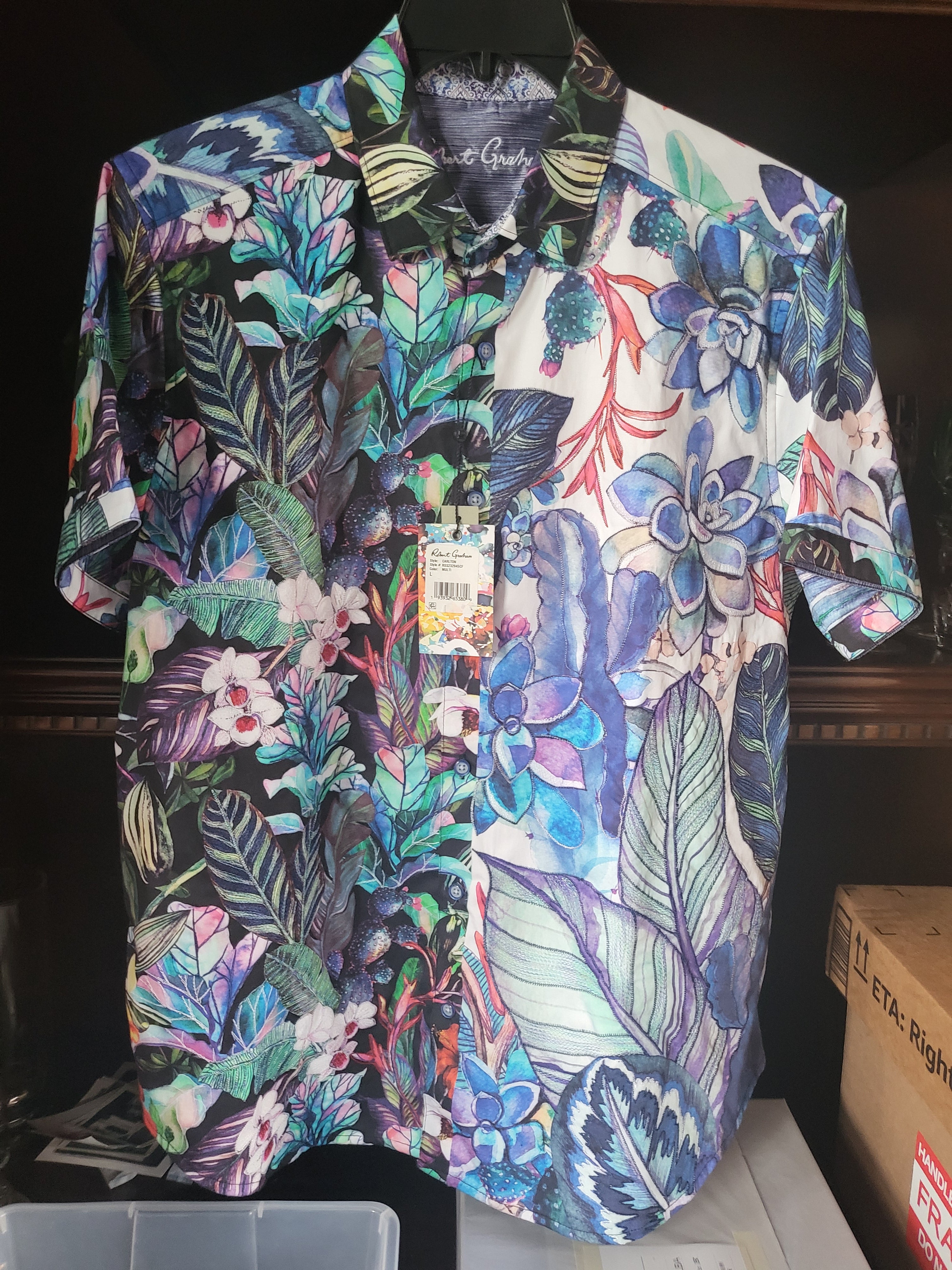 Robert Graham Short Sleeve Large Shirt
