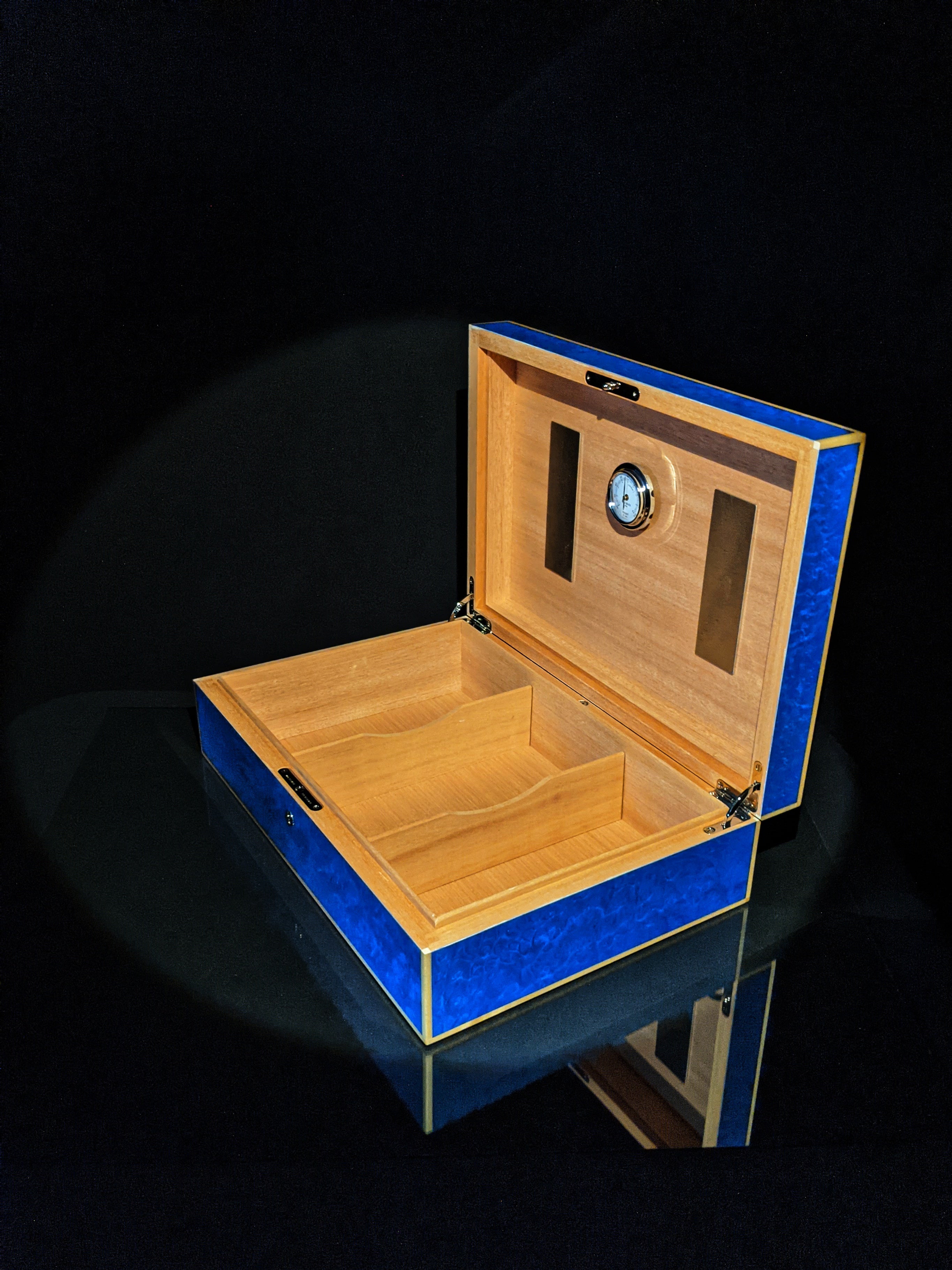 Elie Bleu Madrona Blue Sycamore Humidor — 110 Count