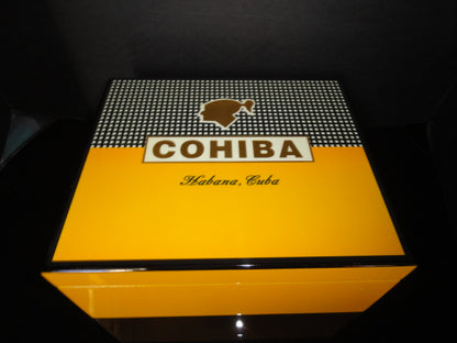 Cigar Wood Humidor 25 ct