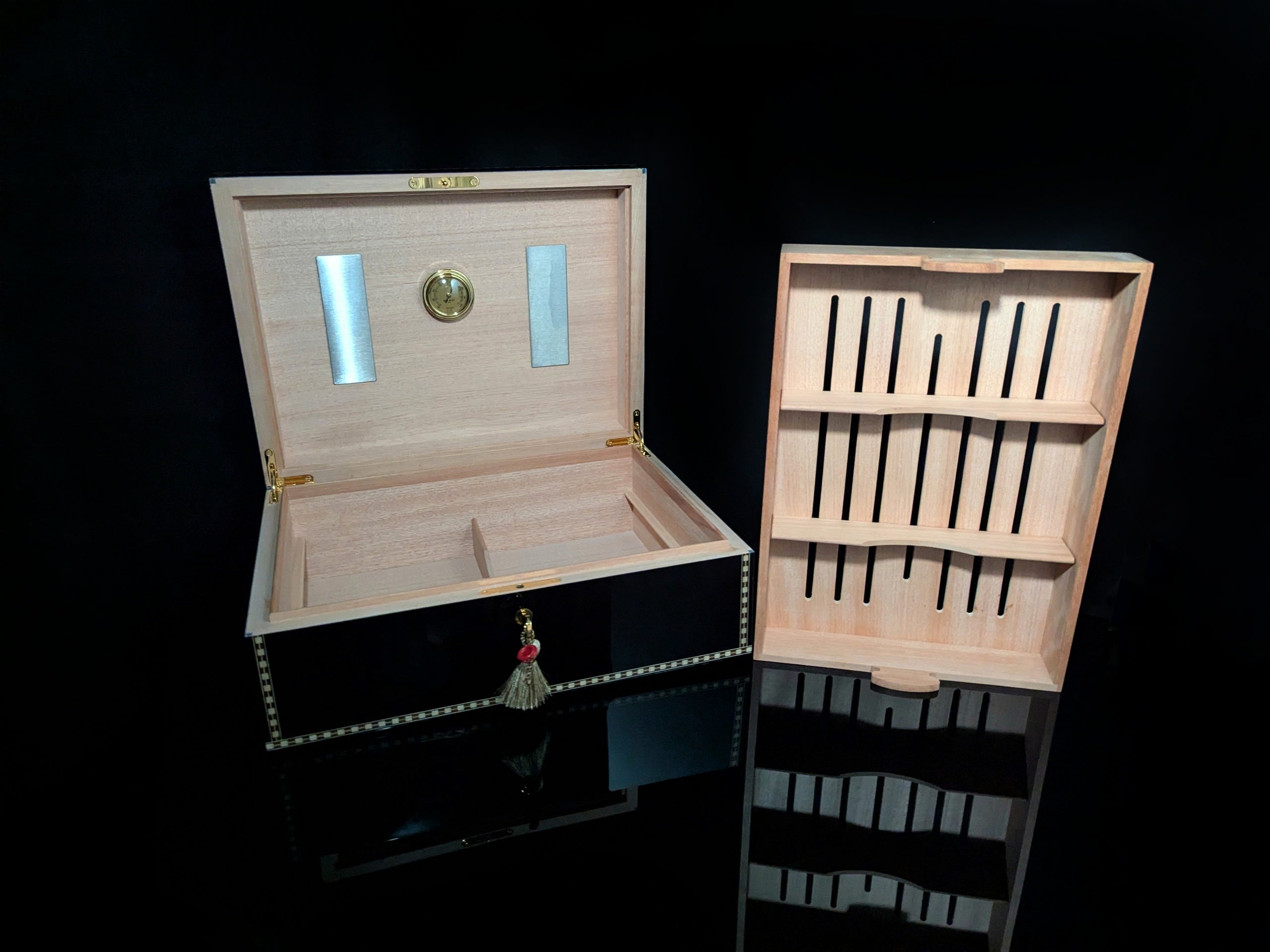 Elie Bleu Medals Black Sycamore humidor 200 count NIB