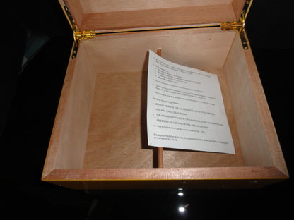 Cigar Wood Humidor 25 ct