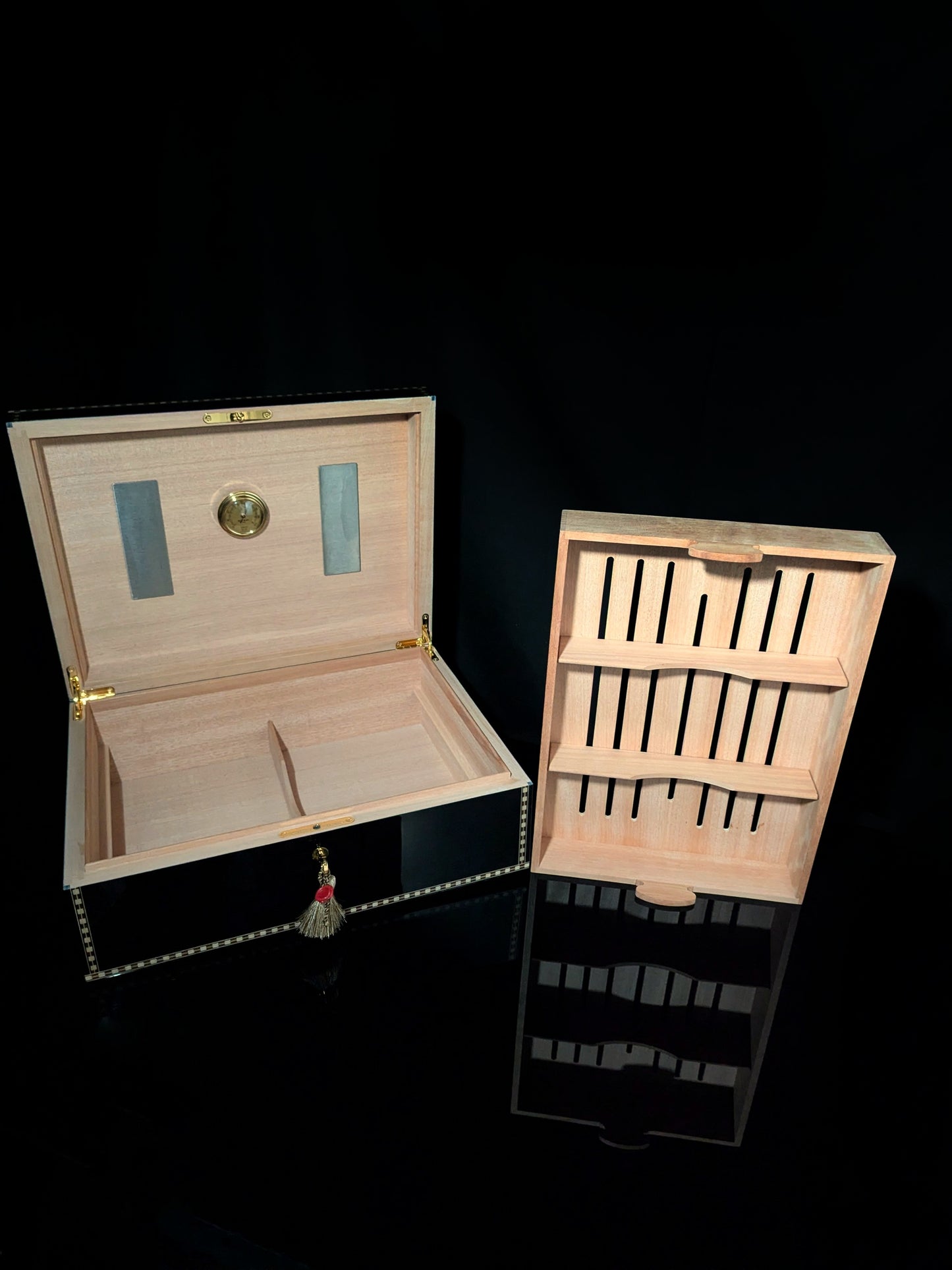 Elie Bleu Medals Black Sycamore humidor 200 count NIB