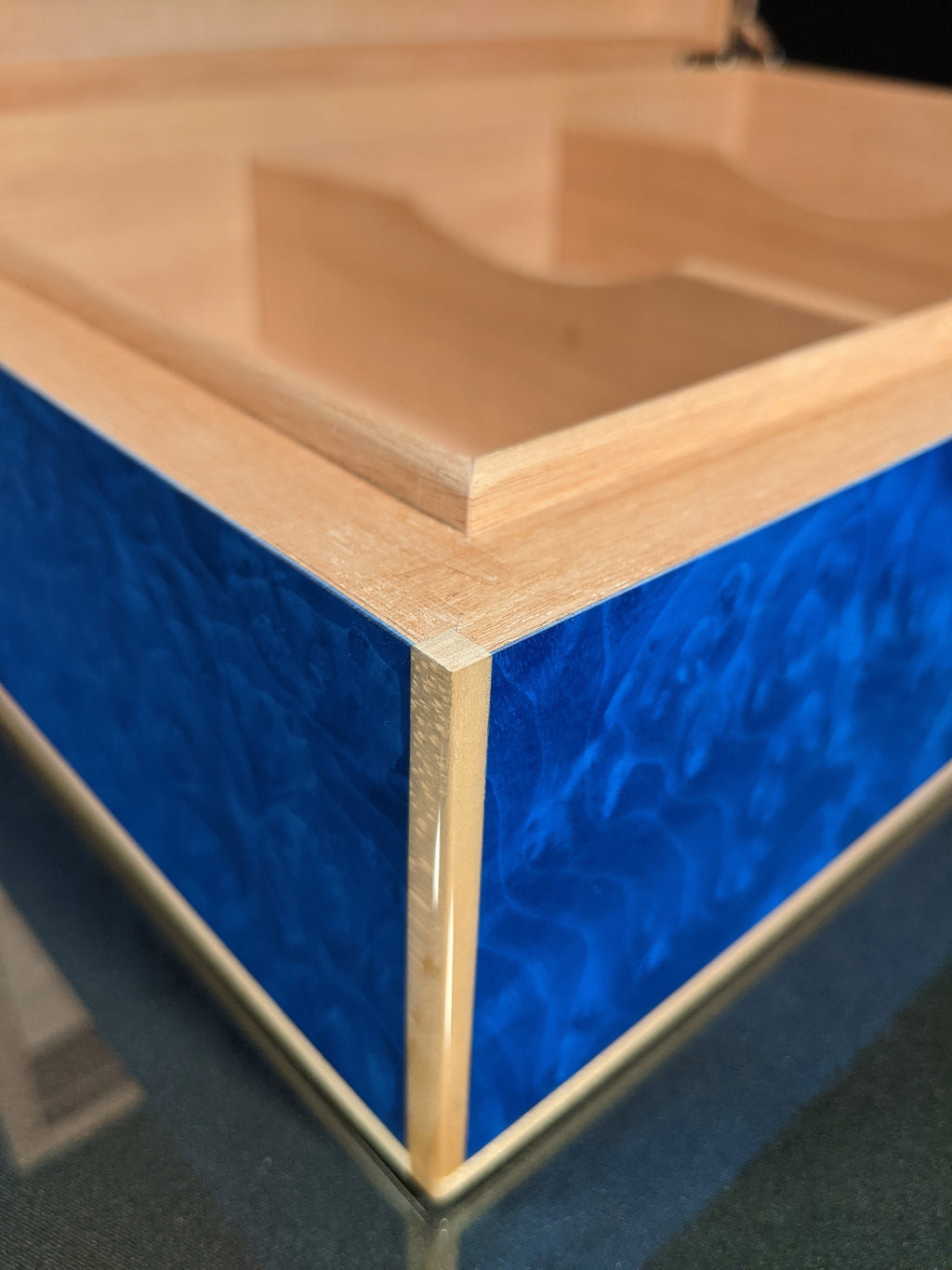 Elie Bleu Madrona Blue Sycamore Humidor — 110 Count
