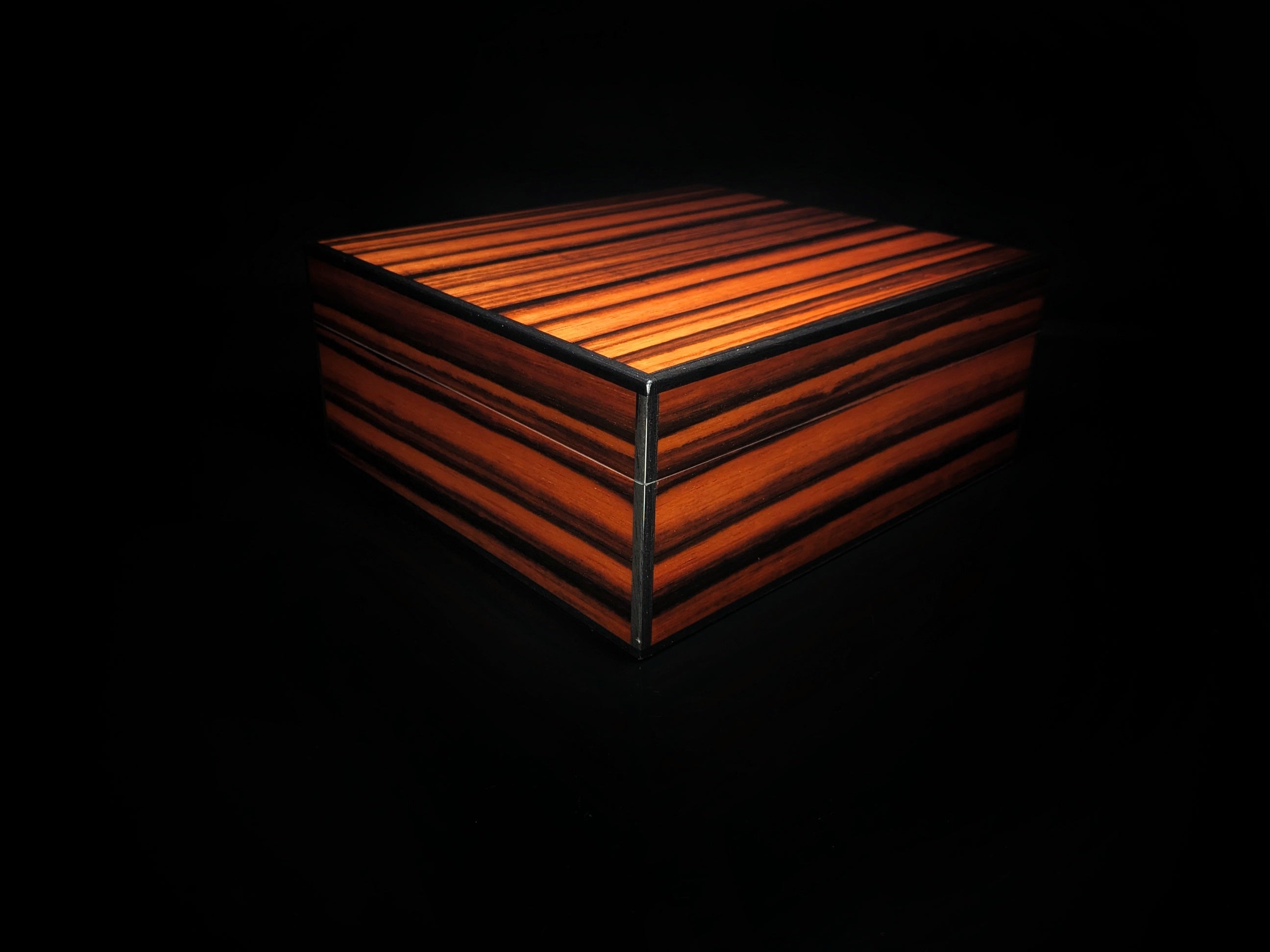 Elie Bleu Macassar Ebony Humidor 50 count
