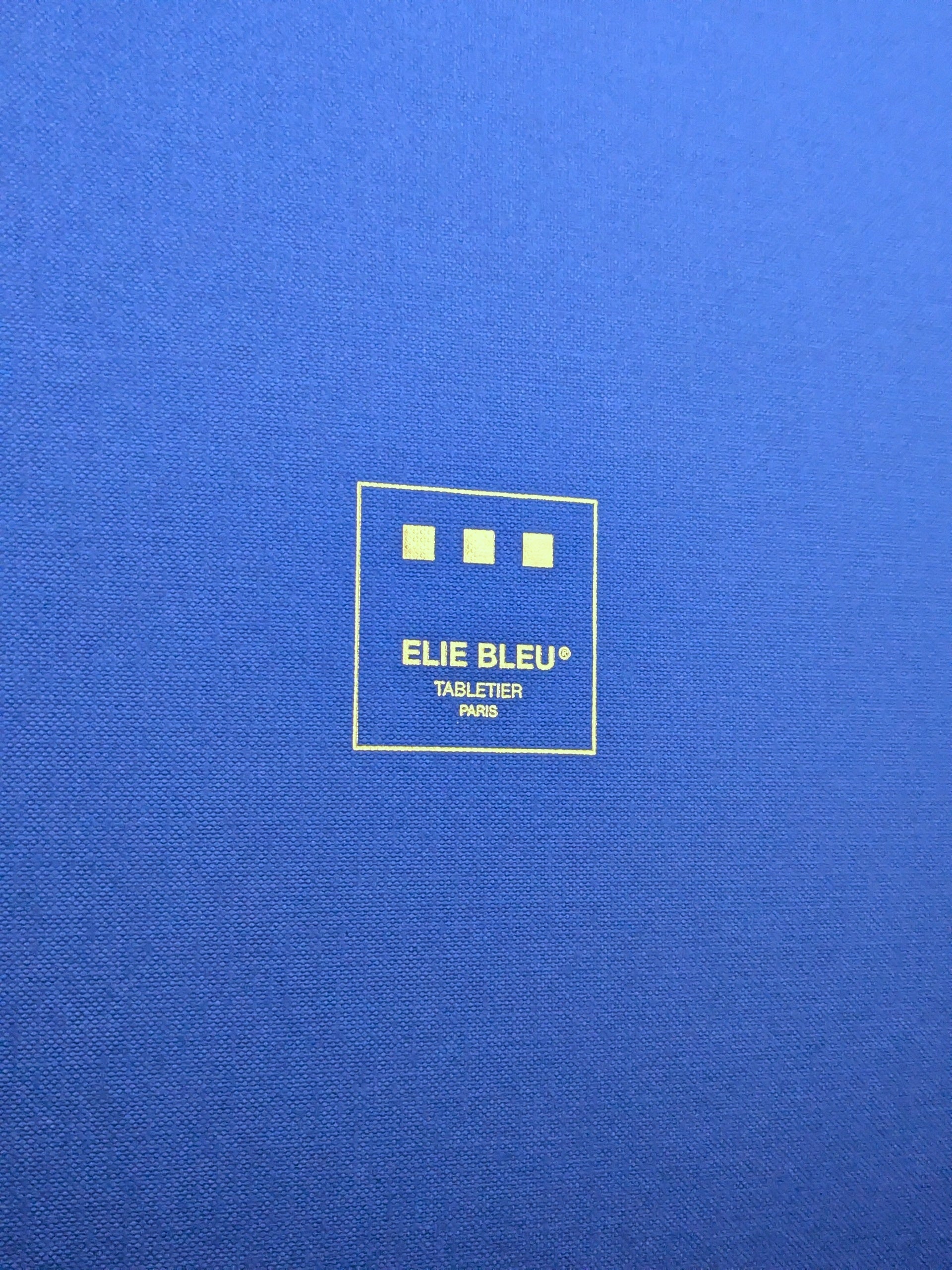 Elie Bleu Alba Blue Sycamore Humidor 200 ct.