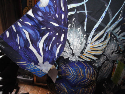 Robert Graham Moyie Springs Short Sleeve Shirt Size Medium