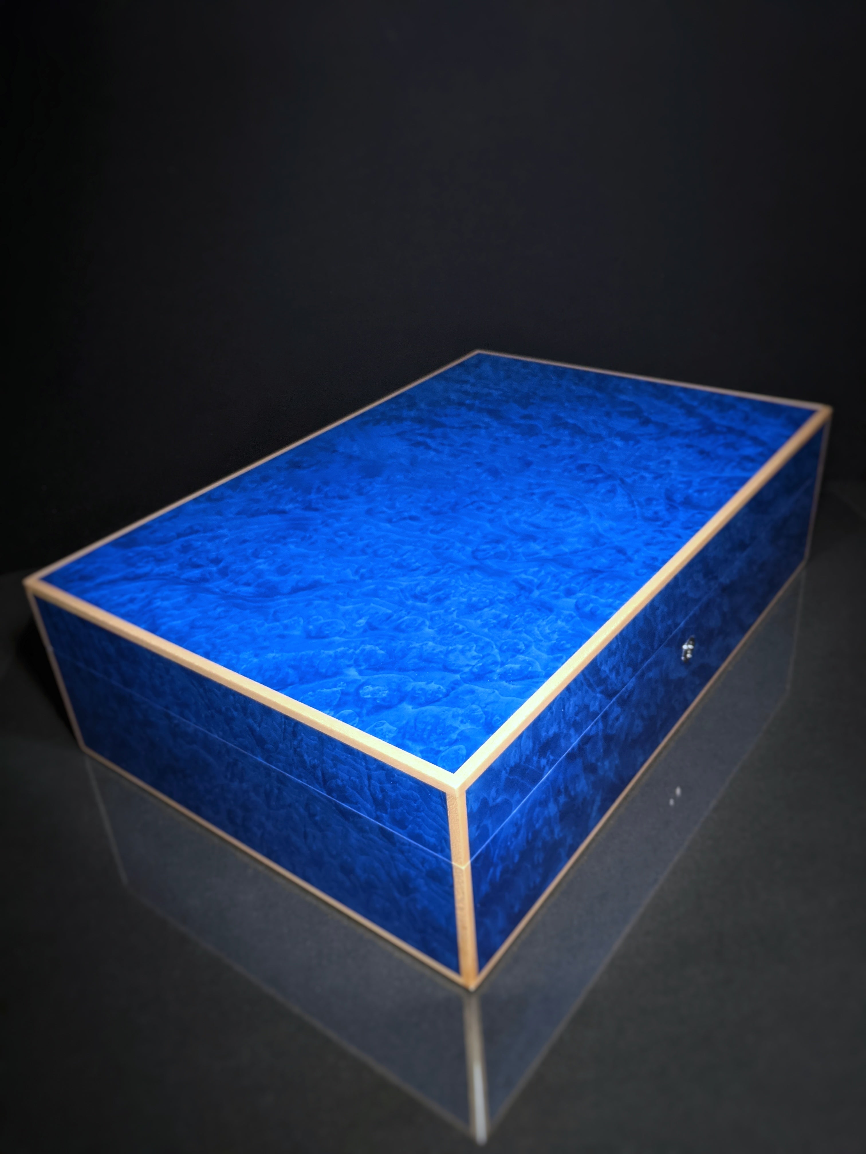 Elie Bleu Madrona Blue Humidor 110 ct