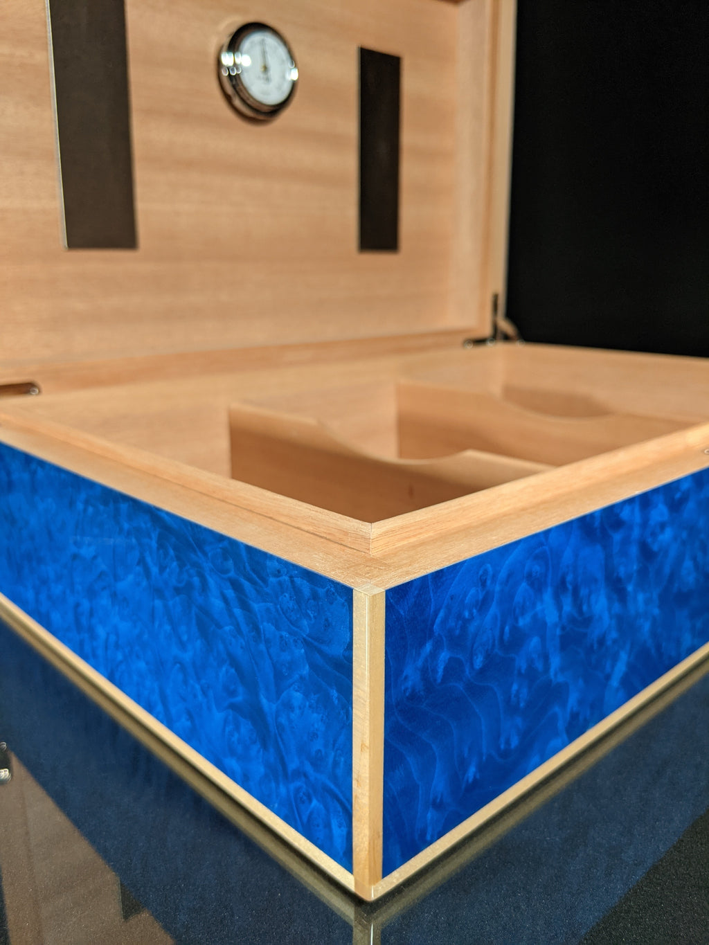 Elie Bleu Madrona Blue Sycamore Humidor — 110 Count