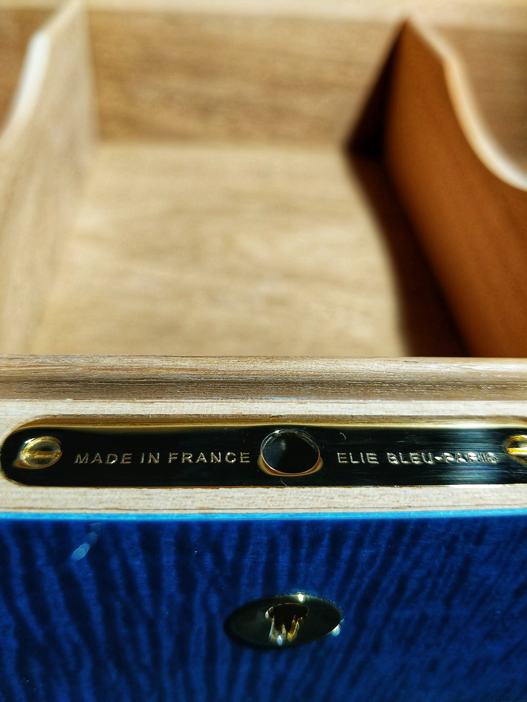 Elie Bleu Alba Blue Sycamore Humidor 110 count NIB