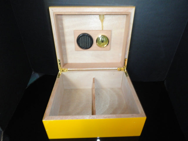 Cigar Wood Humidor 25 ct