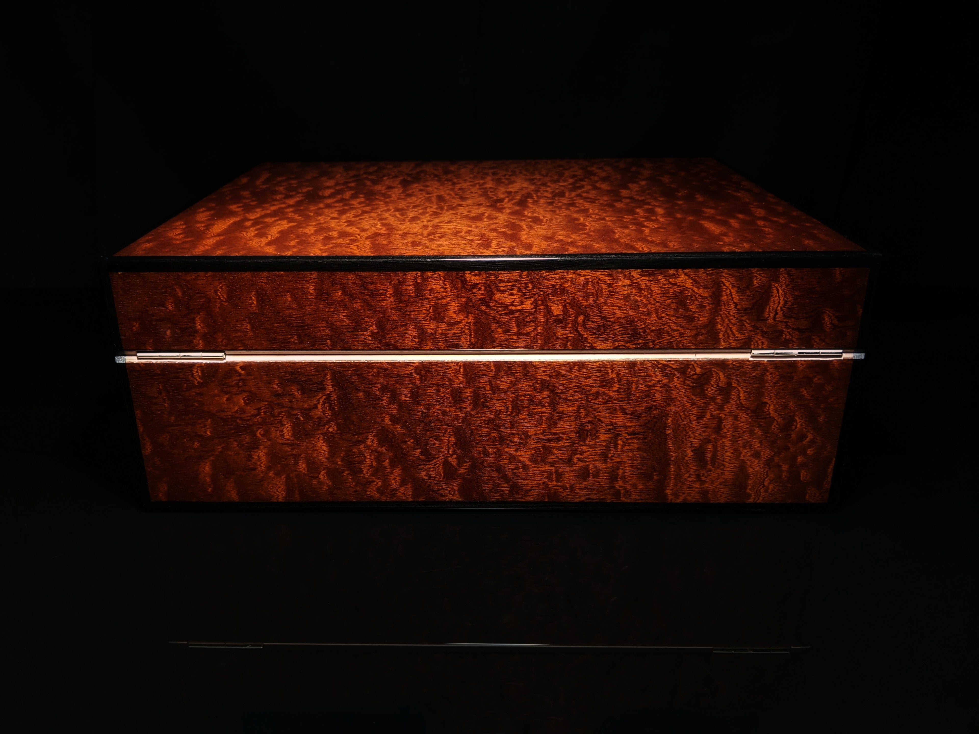 Elie Bleu Dappled Sapele Humidor 75 Count