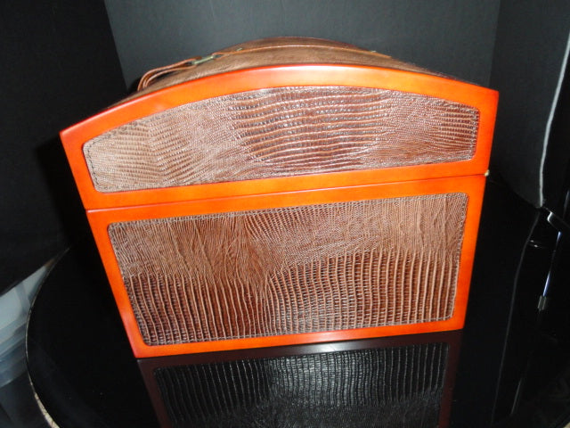 Trinidad Natural with Lizard Leather Chest Humidor  NIB