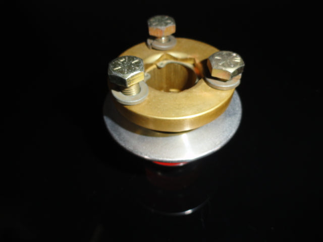 Quick release hub adaptor for steering wheel