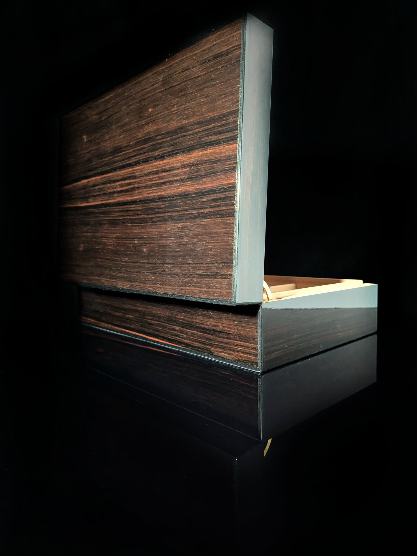 Elie Bleu Macassar Ebony Humidor 110 ct NIB