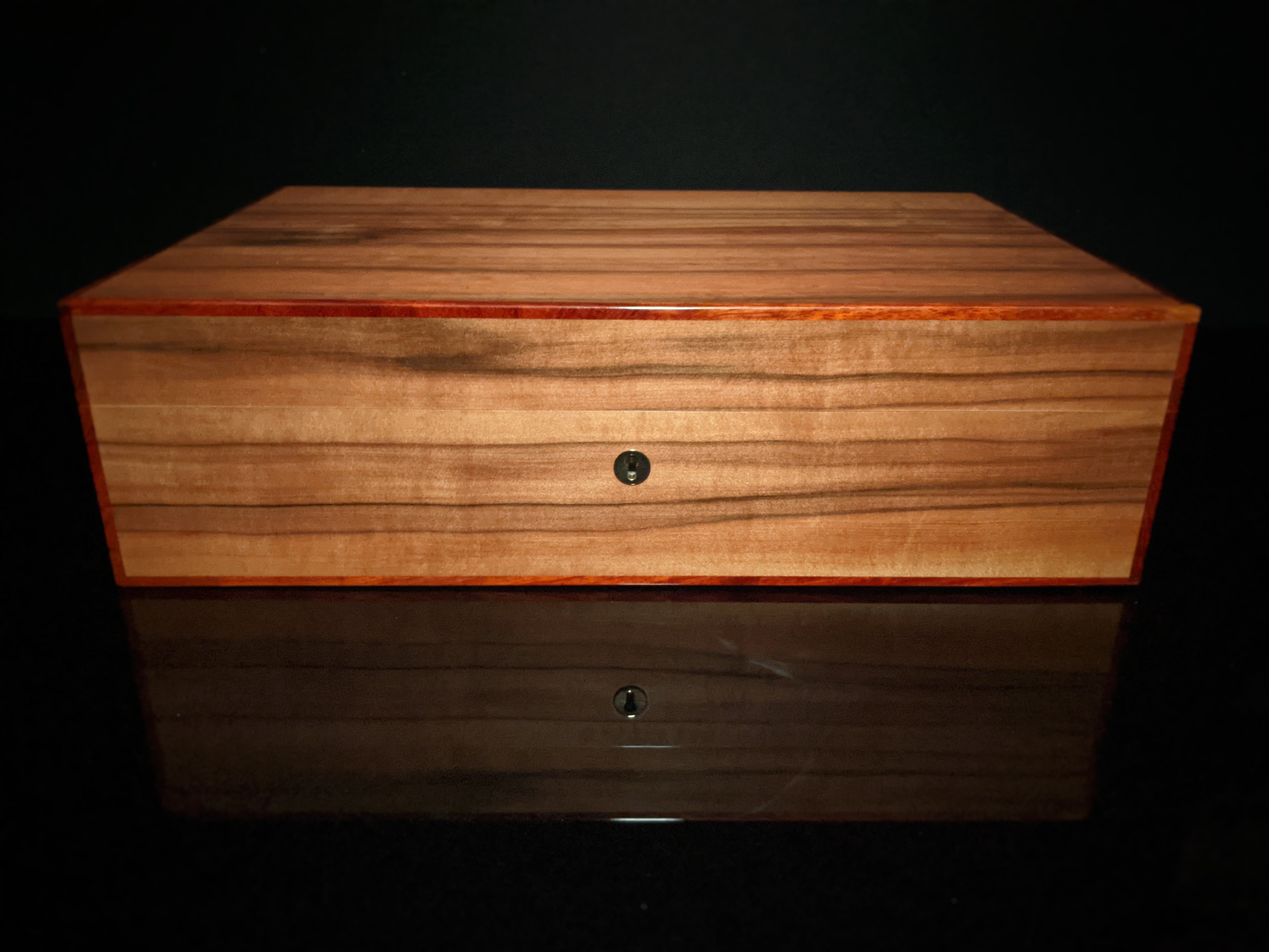 Elie Bleu Tineo Wood Humidor 110 count