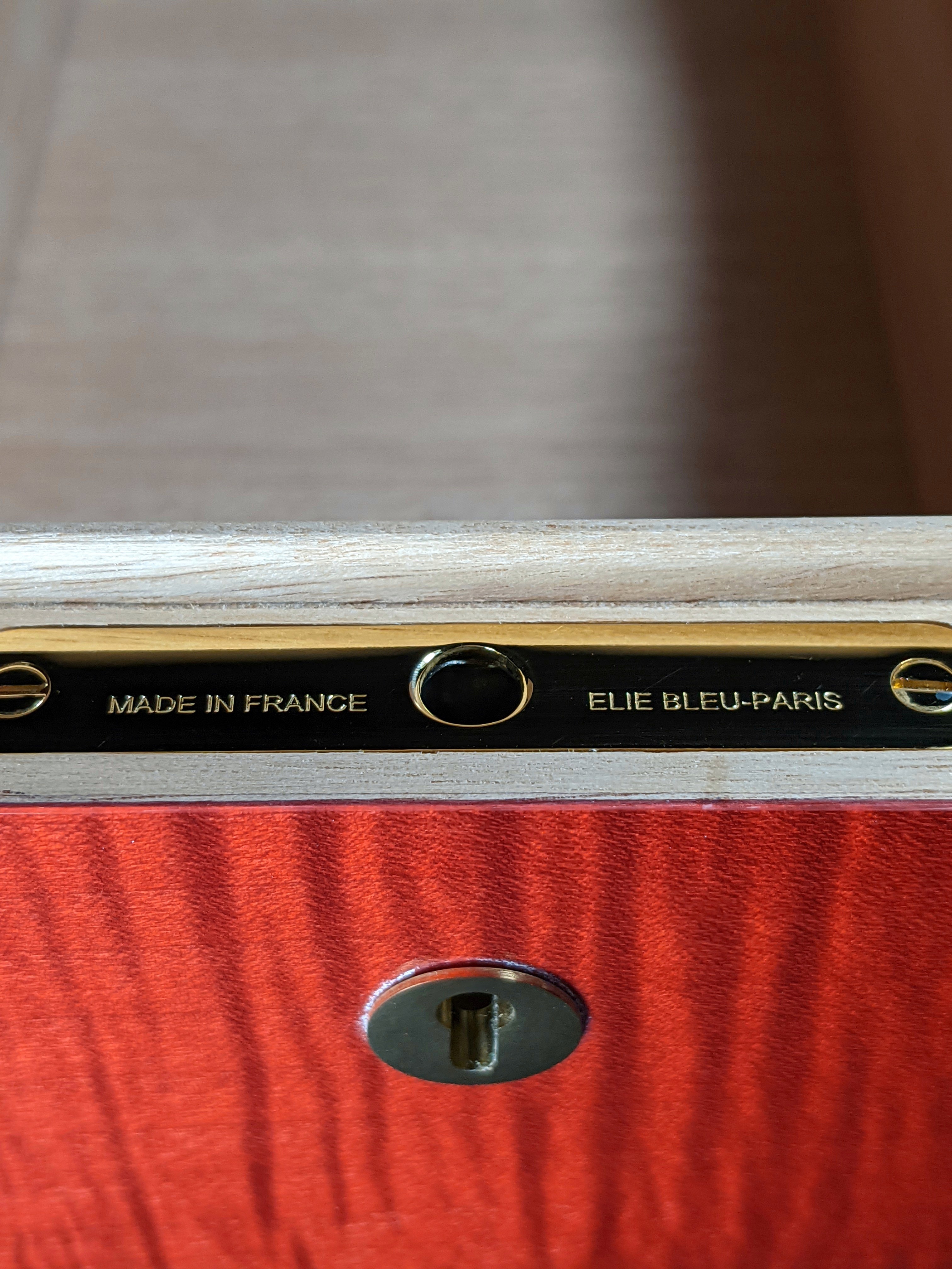 Elie Bleu Alba Red Sycamore Humidor 110 count