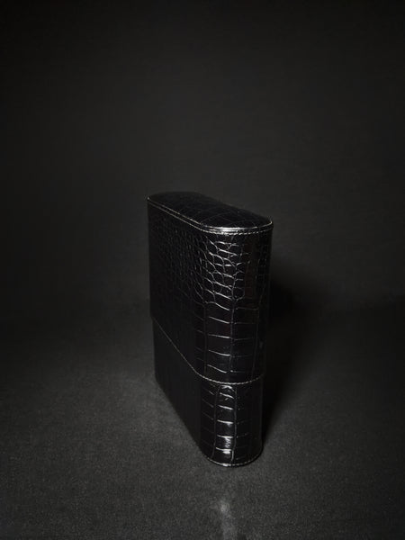 atoll cigar case in Black Croc
