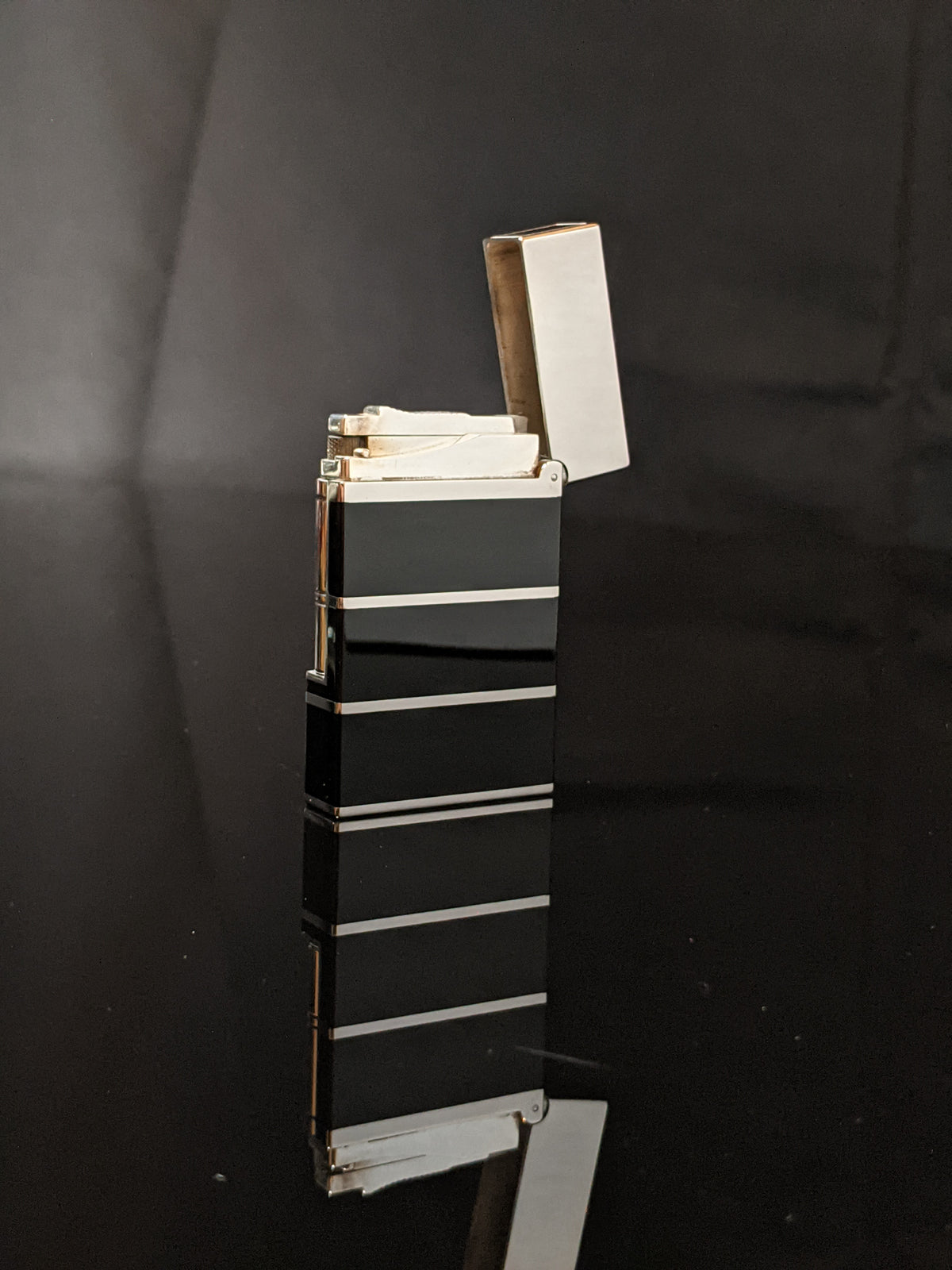 S.T. Dupont Black Lacquer L2 Lighter