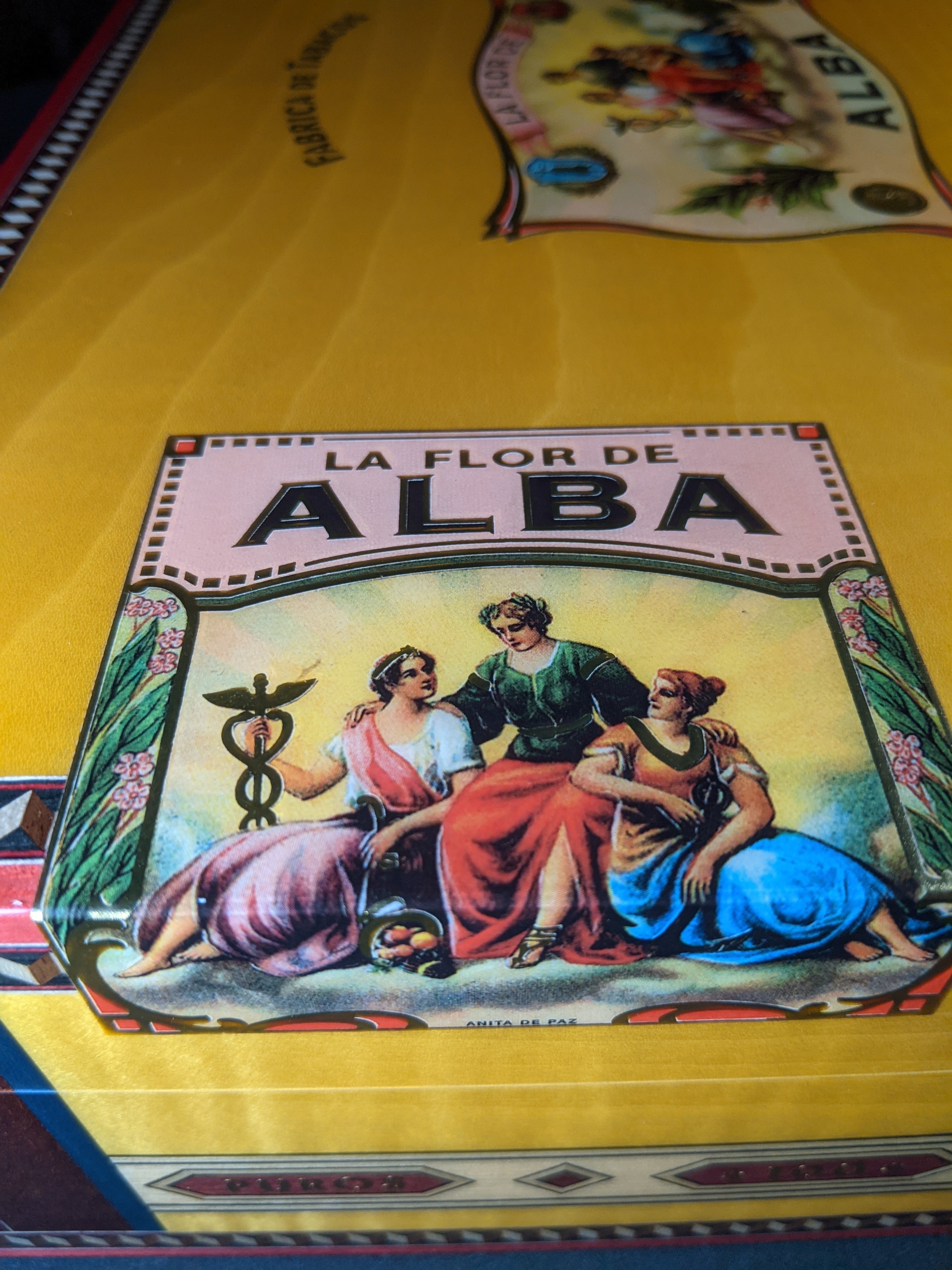 Elie Bleu Alba Gold Yellow  Humidor 110 count