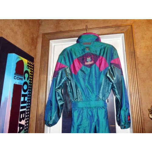 Spyder Ski Suit made with Gore-Tex machine wash in good condition