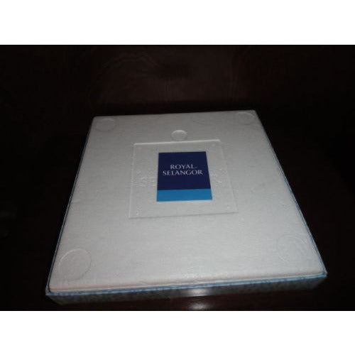 Royal Selangor Penang Pewter Plate 8" Diameter new in box with wooden stand