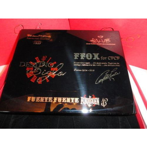 Fuente Opus 6 Ltd Black Lacquer traveler in the original box only 375 made
