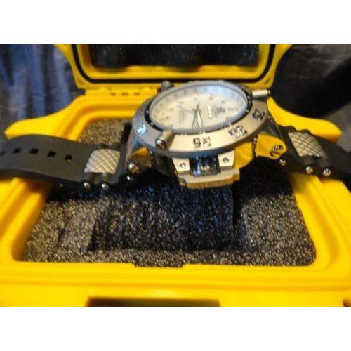 Invicta watch preowned Model No. 0737 comes with invicta case  with papers