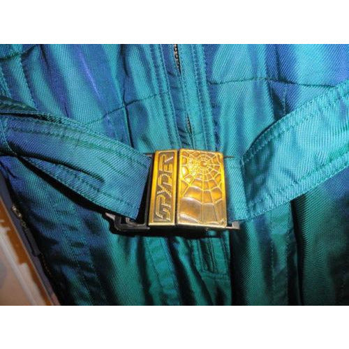 Spyder Ski Suit made with Gore-Tex machine wash in good condition
