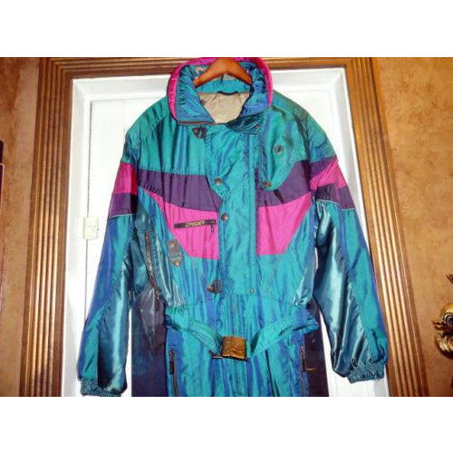 Spyder Ski Suit made with Gore-Tex machine wash in good condition