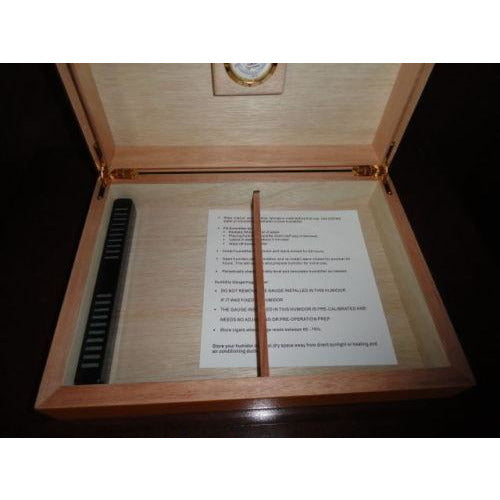 travel humidor new in the original box